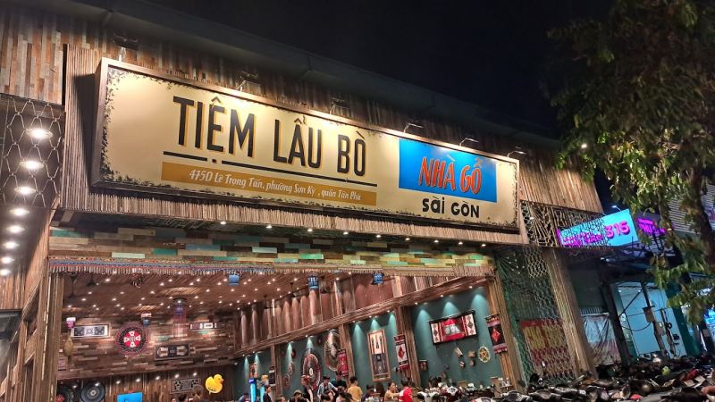 Lẩu Bò Nhà Gỗ Sài Gòn đã mang hương vị mà bao người thương nhớ về với phố thị phồn hoa
