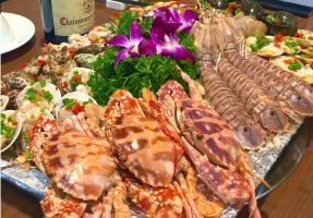 [n] Nhà hàng Buffet hải sản ngon nhất Đà Nẵng