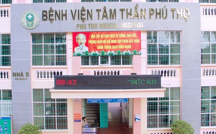 Bệnh viện đã được trang bị cơ sở vật chất với nhà cửa sạch sẽ và khang trang, các buồng bệnh được trang bị đầy đủ tiện nghi