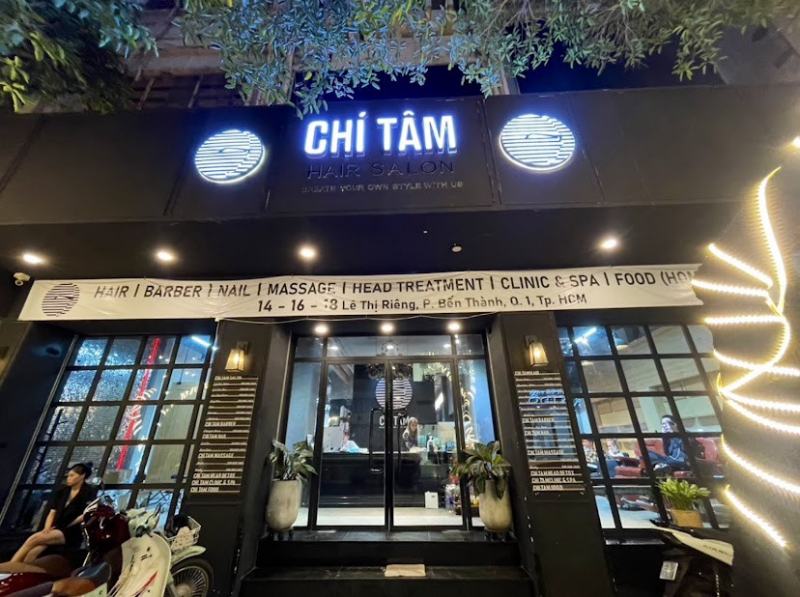 Chí Tâm Hair Salon là điểm đến làm đẹp của người nổi tiếng showbiz Việt, được sáng lập và điều hành bởi Nhà tạo mẫu tóc Huỳnh Chí Tâm.