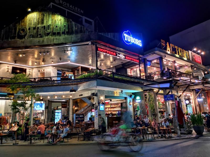 Đến HotTuna Restaurant, khách hàng sẽ được trải nghiệm hương vị mặn mòi của hải sản tươi sống đánh bắt trực tiếp từ biển Thuận An 