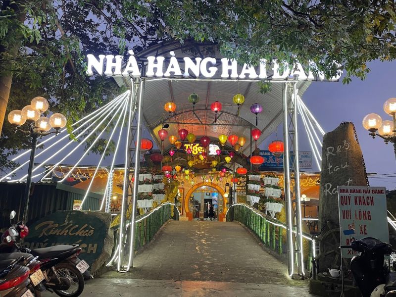 Nhà hàng nổi Hải Đăng