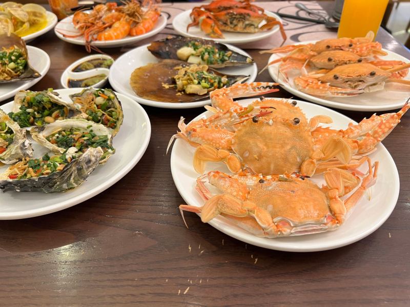 Bay Seafood Buffet với buffet hải sản cua, tôm, ghẹ hấp tạo ấn tượng trong lòng thực khách với độ béo ngậy, thơm ngon của món ăn