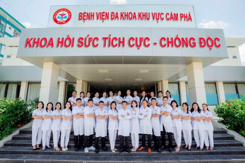 Đội ngũ bác sĩ Khoa HSTC - CĐ của bệnh viện đa khoa khu vực Cẩm Phả