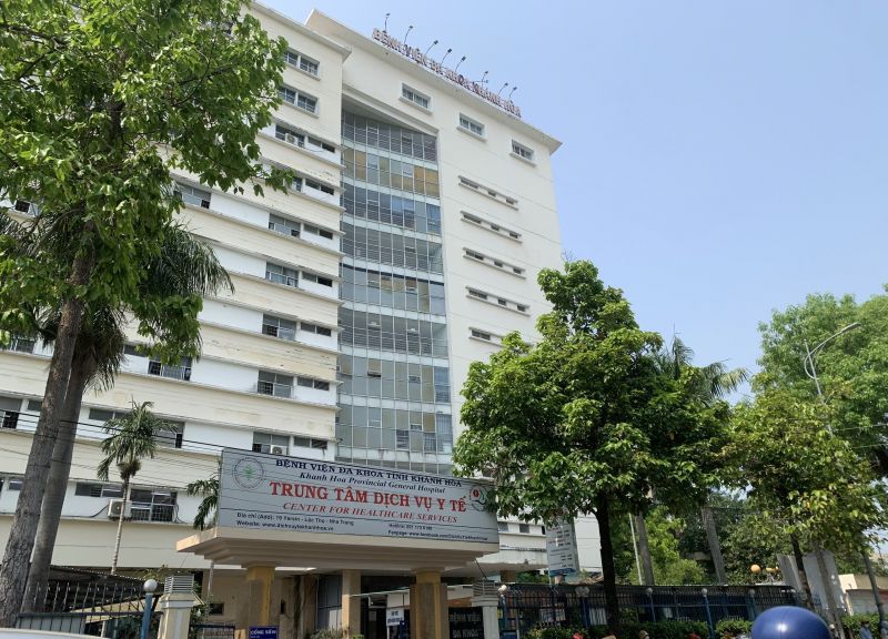 Bệnh viện Đa khoa tỉnh Khánh Hòa là bệnh viện công được thành lập với tên gọi đầu tiên là Trung tâm Y tế toàn Khoa Nha trang