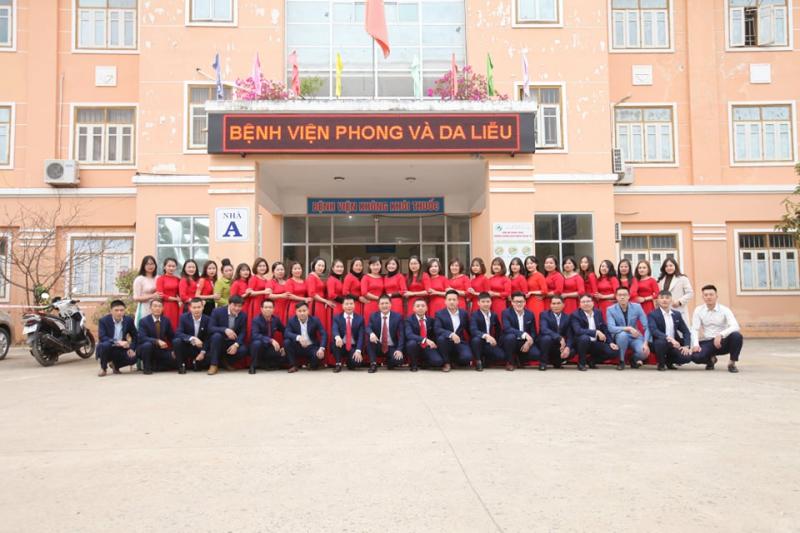 Các bác sĩ tại Bệnh viện Phong và Da liễu tỉnh Sơn La