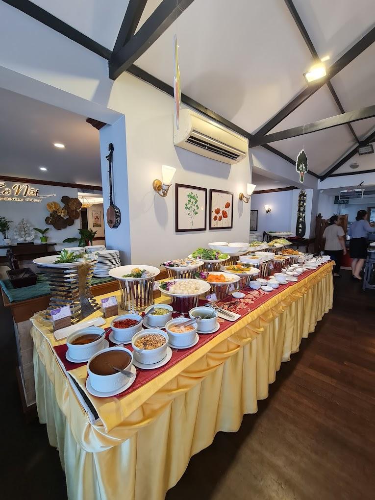 Buffet Chay Nhà Hàng Cỏ Nội