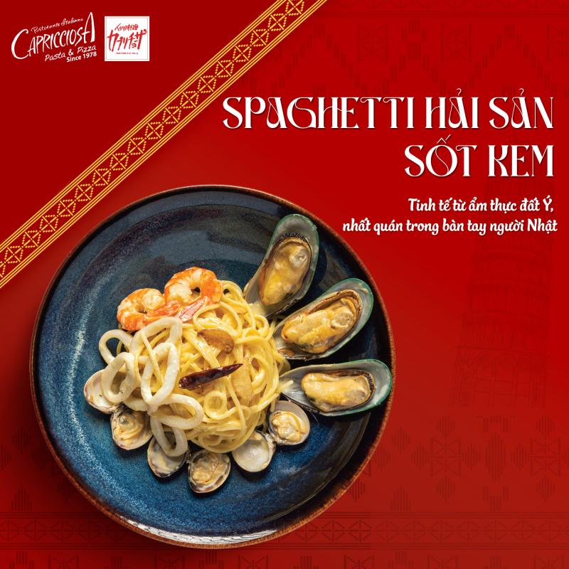 Spaghetti hải sản sốt kem là sự kết hợp vị ngọt tinh túy từ hải sản hòa quyện cùng sốt kem thơm béo và một chút vị cay nhẹ kích thích vị giác tạo nên “bản giao hưởng” hương vị, khiến bạn sẽ rất bất ngờ bởi sự hài hòa đầy tinh tế này đó.﻿﻿ Đặc biệt những sợi mì được các đầu bếp Nhật có tay nghề cao và tỉ mỉ chế biến đạt chuẩn “Al-dente”- sợi mì vừa chín tới, độ dài vừa phải, không quá cứng và cũng không quá mềm, sần sật khi ăn.