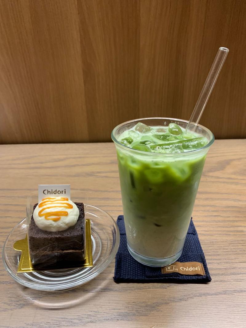 Chidori nổi tiếng với đồ uống về matcha latte với sự thơm ngậy của matcha trà xanh kết hợp cùng sữa thơm béo, ngậy được pha chế một cách tỉ mỉ và khéo léo khiến ai thưởng thức cũng phải xuýt xoa khen ngợi