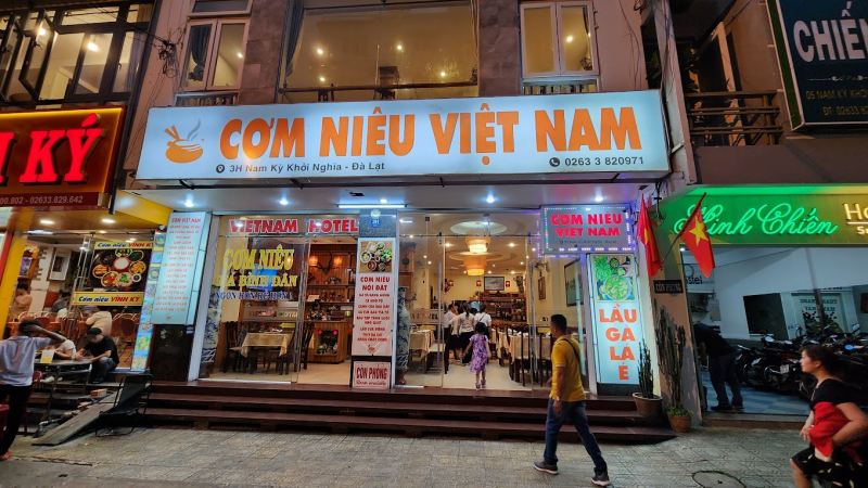 Nhà Hàng Cơm Niêu Việt Nam