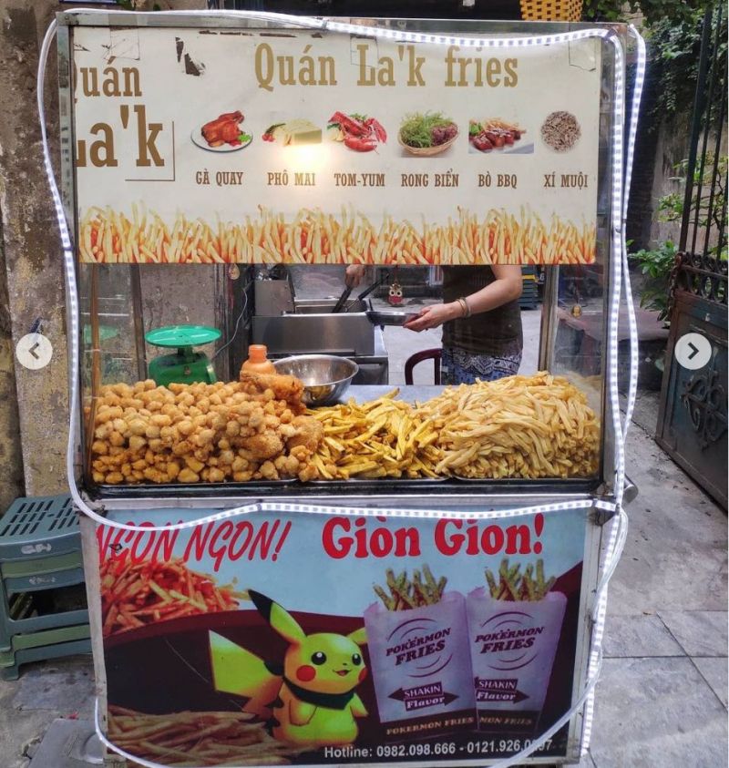 Lak Fries nằm ngay Quận Hoàn Kiếm cũng khá là dễ tìm với những ai thường xuyên lê la các hàng quán ăn vặt vỉa hè thì địa chỉ này cũng không quá xa lạ