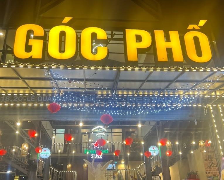 Góc Phố Restaurant là địa chỉ được nhiều thực khách lựa chọn khi muốn thư giãn tụ họp với gia đình bạn bè