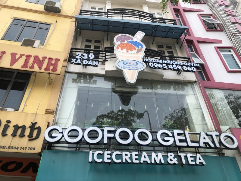 Goofoo được trang trí rất trẻ trung xinh xắn nên khách vào đây không những được thưởng thức kem tươi ngon mà còn được ngắm cảnh nữa.