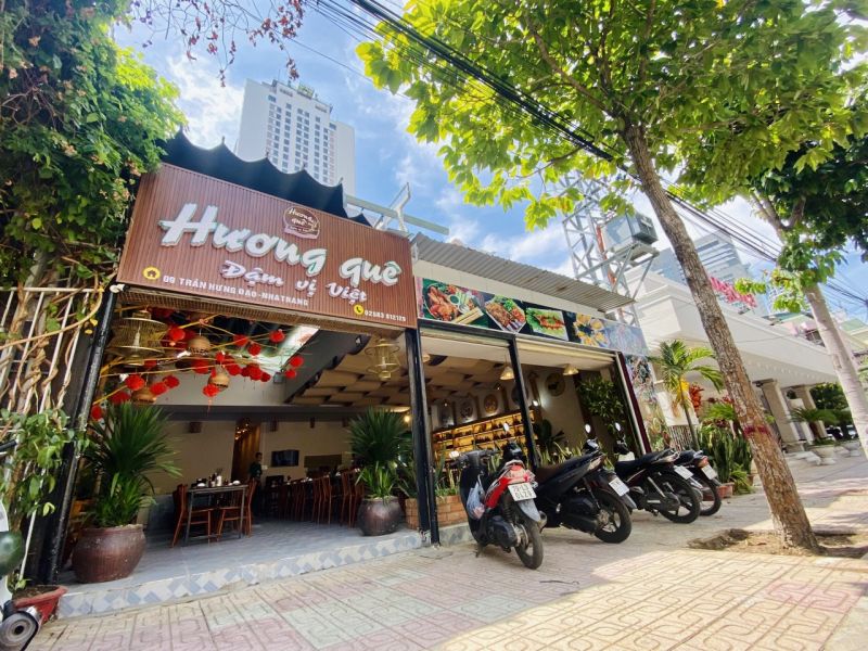 Nhà hàng Hương Quê Nha Trang mang nét đặc trưng văn hóa Việt giữa lòng Nha Trang sầm uất