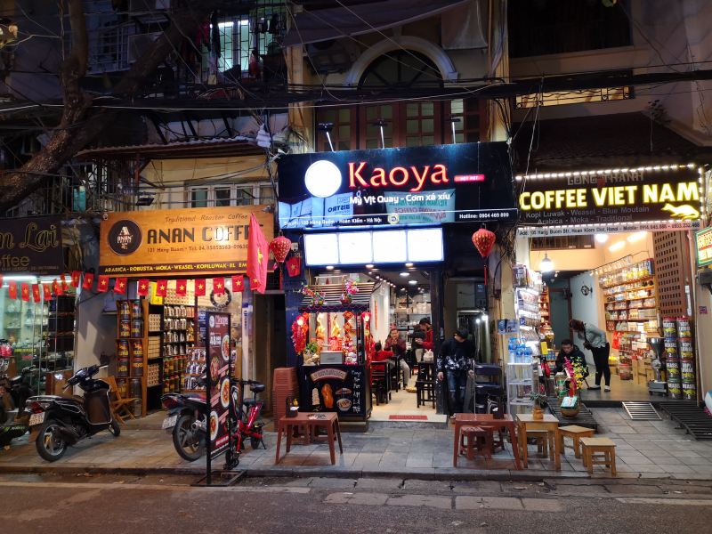 K﻿aoya Hotpot là một quán vịt quay mà đã có từ khá là lâu đời rồi nhưng vẫn giữ được phong độ ổn định về chất lượng đồ ăn.