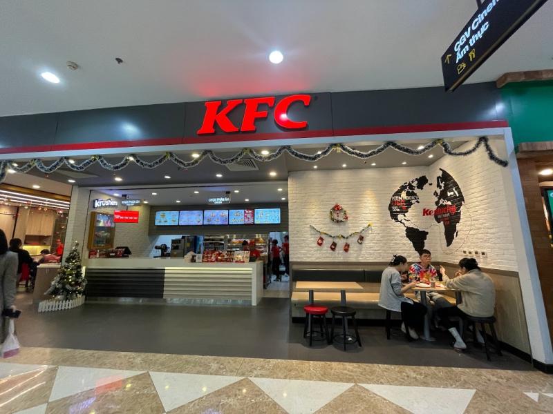 KFC đã trở thành thương hiệu toàn cầu mà khi nhắc tới mọi người vẫn luôn nghĩ đến món gà rán thơm ngon, giòn tan 