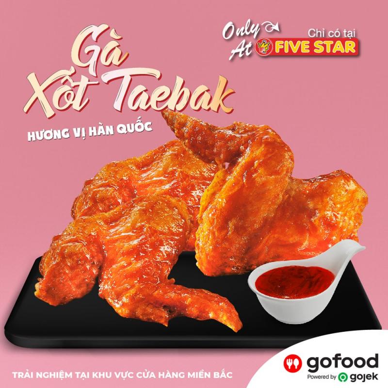 Món gà sốt Teabak tại Gà Rán Five Star có vị ngọt thanh từ mật ong và tương ớt Hàn Quốc hòa quyện với vị cay nồng từ ớt bột tạo nên hương vị đặc trưng cho món gà sốt Teabak. Mức độ cay có thể điều chỉnh theo sở thích, phù hợp với cả những người không ăn cay.