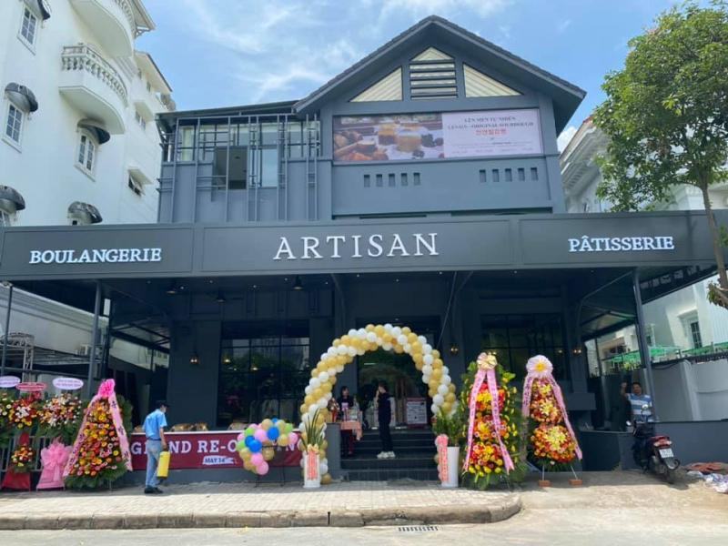 Artisan Bakery & Cofee là một tiệm bánh Hàn Quốc vừa ngon vừa xinh.