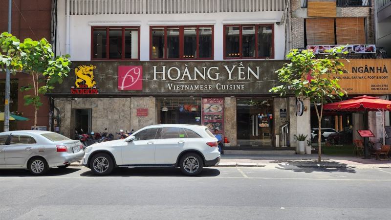 Đến với Hoang Yen Vietnamese Cuisine bạn sẽ có cơ hội trải nghiệm không gian ẩm thực vô cùng sạch sẽ, ấm cúng và thân thiện