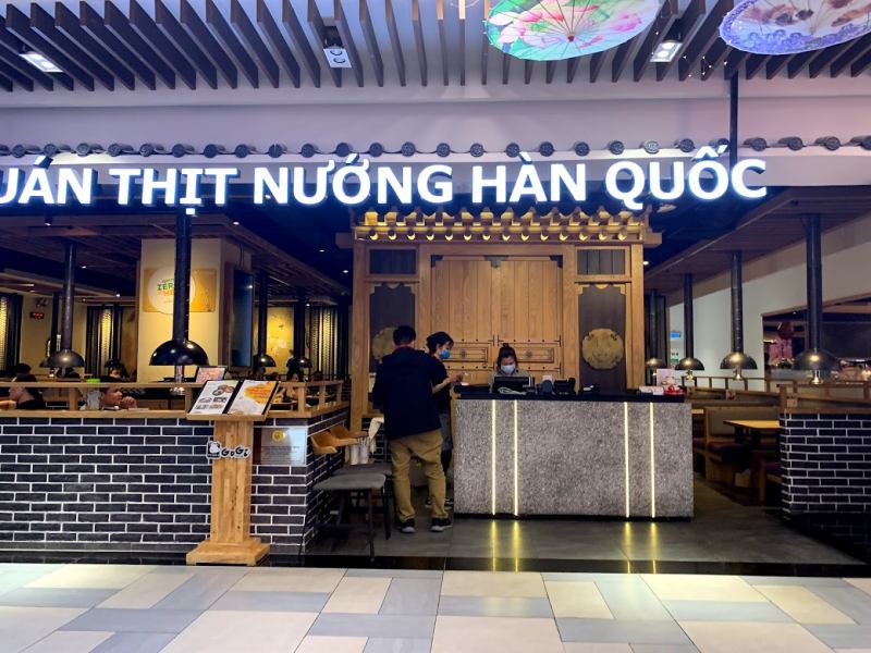 GoGi House là mô hình nhà hàng món nướng độc đáo theo phong cách Hàn Quốc, đã và đang “làm mưa làm gió” tại Sài thành