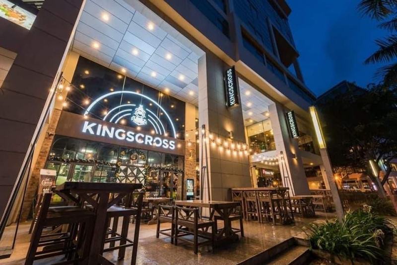 Nếu bạn yêu thích một không gian sang trọng cổ điển và có hơi hướng phương Tây thì KingsCross là lựa chọn lý tưởng để bạn và gia đình, bạn bè trải qua ngày sinh nhật trọn vẹn, ý nghĩa tại đây