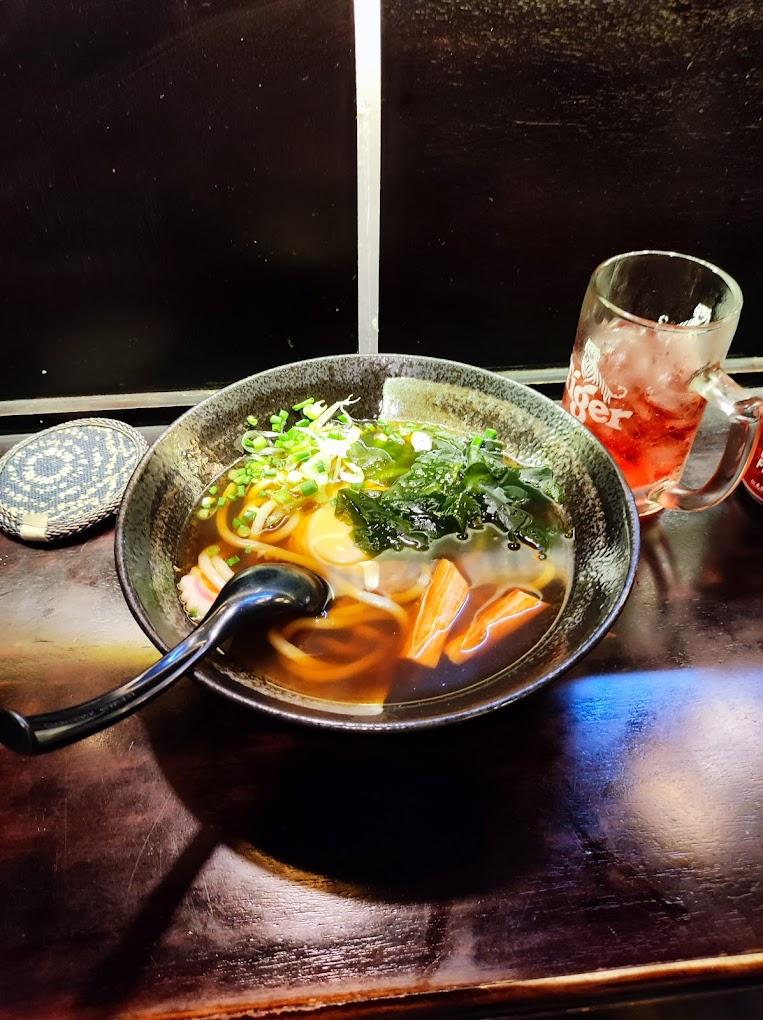 Nước dùng của mì udon bò tại Daiichi Ramen có vị thanh ngọt giúp cân bằng vị đạm của bò, tạo cảm giác nhẹ nhàng, không ngán. Món ăn phù hợp với mọi khẩu vị, là lựa chọn hoàn hảo cho bữa trưa, bữa tối hoặc bữa ăn nhẹ.
