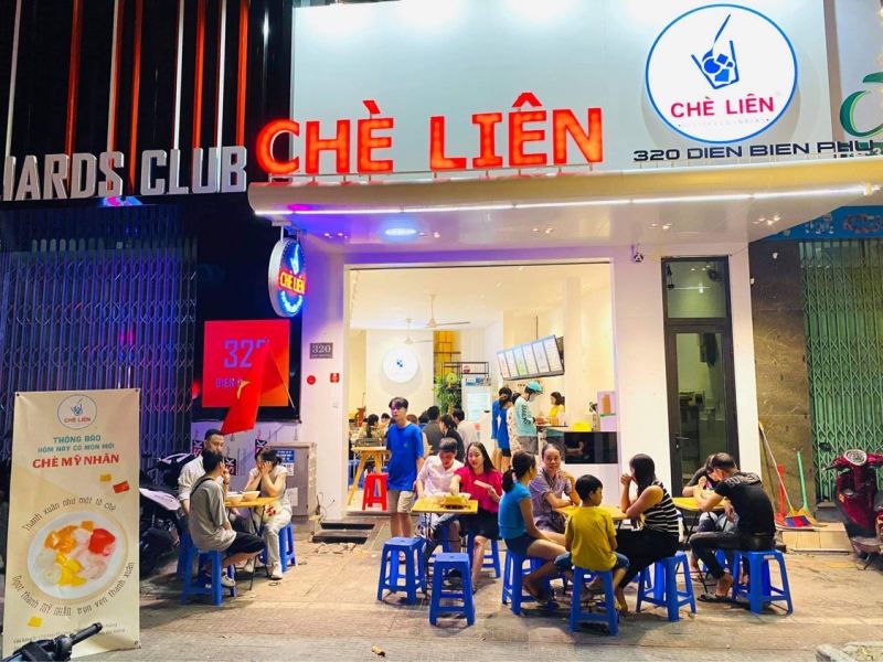 Chè Liên hội tụ đủ mọi yếu tố để tạo dựng nên lòng tin cho thực khách như độ thơm ngon của chè, đảm bảo vệ sinh an toàn thực phẩm, nhân viên phục vụ nhiệt tình thân thiện