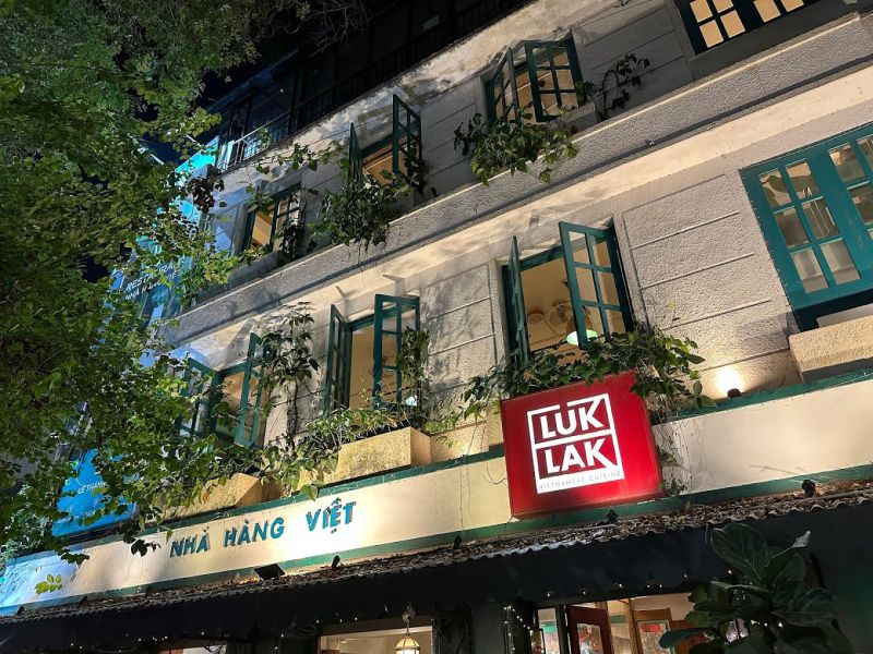 Luk Lak Vietnamese Restaurant là một địa điểm ẩm thực nổi tiếng tại Hà Nội, mang đến cho khách hàng trải nghiệm ẩm thực độc đáo từ văn hóa ẩm thực Campuchia