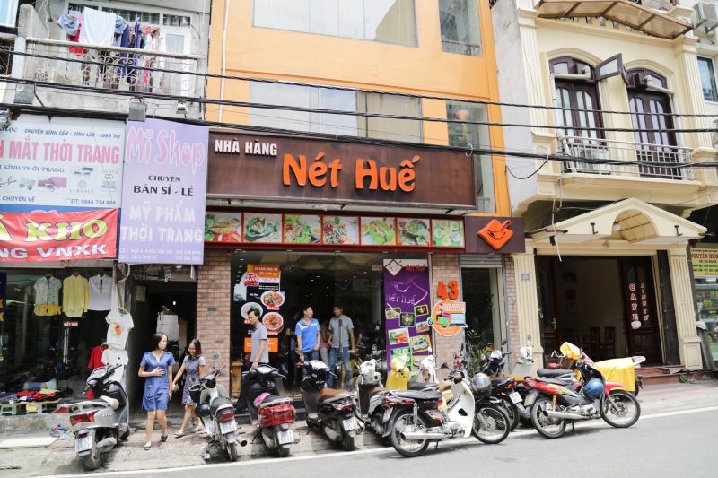 Nét Huế là chuỗi nhà hàng chuyên về các món ăn Huế với nhiều cửa hàng tại Hà Nội.
