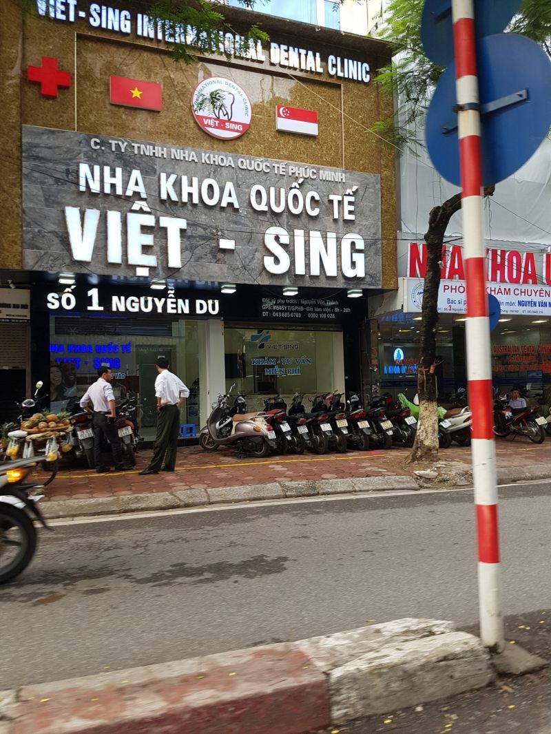 Nha khoa Quốc tế Việt - Sing là địa chỉ được nhiều người dân tin tưởng chọn lựa để chăm sóc răng tại quận Hai Bà Trưng.