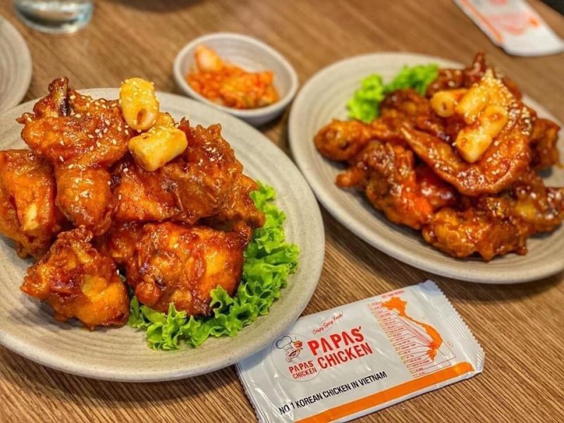 Quán món Hàn này với những món ăn đặc sắc về gà, không chỉ là những miếng gà ngon và thấm gia vị mà còn có những món khá đặc biệt và giá cả cũng rất phải chăng.    Soup Kim Chi không chỉ thể hiện là một món ăn, mà còn thể hiện là di sản tinh thần của người dân Hàn Quốc.