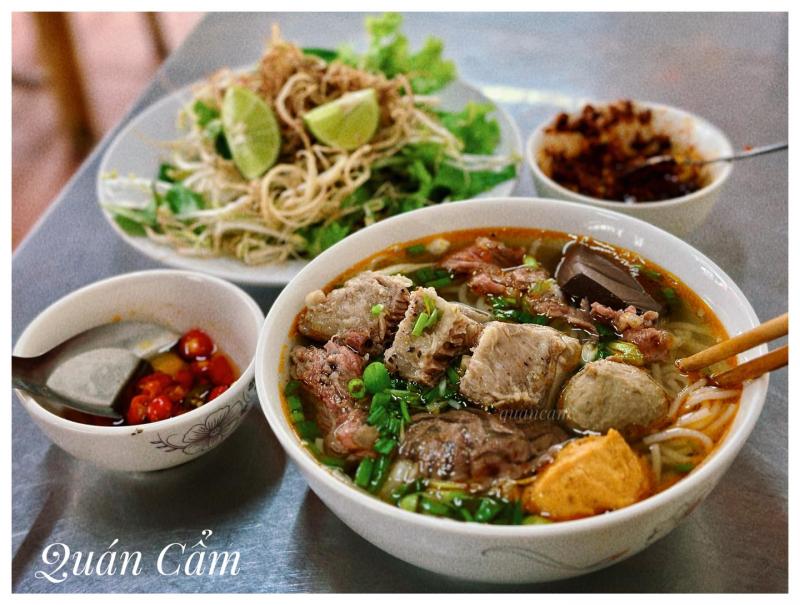 Quán Cẩm - Bún Bò Huế