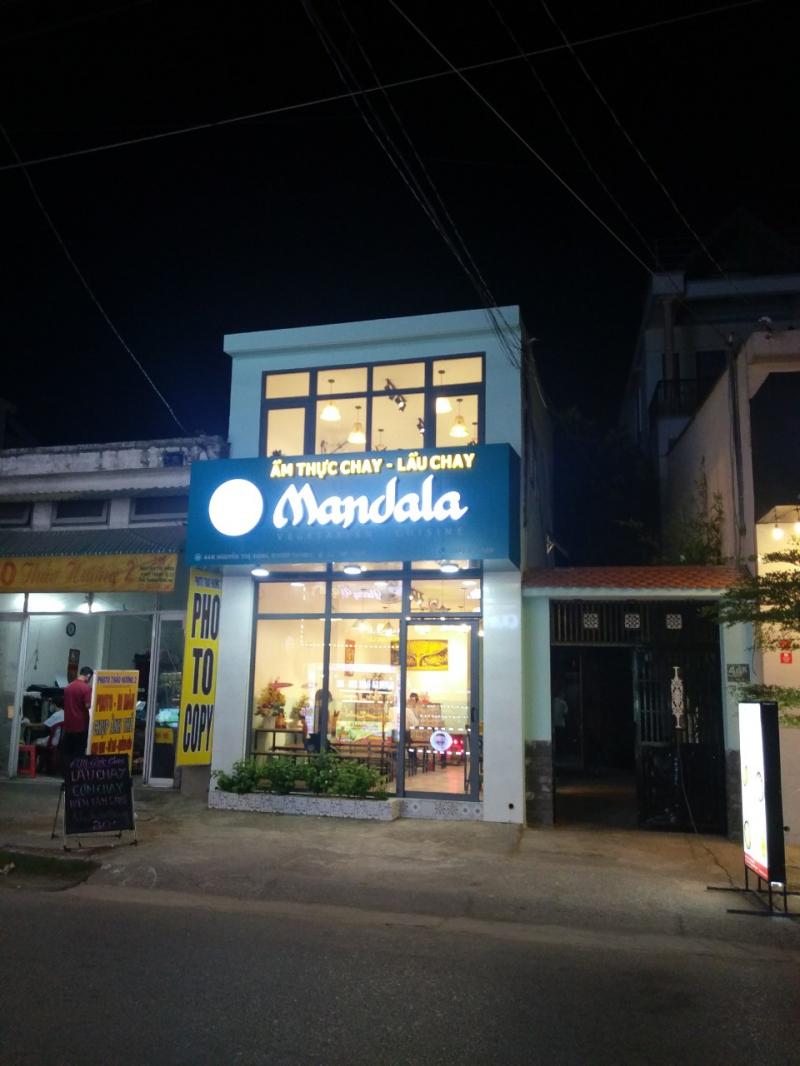 Chay Mandala là một địa điểm ra đời với mong muốn mang đến những món ăn đầy đủ dưỡng chất với thực phẩm chế biến có nguồn gốc rõ ràng, sạch sẽ, an toàn cho khách hàng.