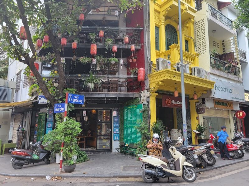 Rue Lamblot là nhà hàng beefsteak hướng tới phong cách ẩm thực sử dụng những nguyên liệu có nguồn gốc từ Việt Nam