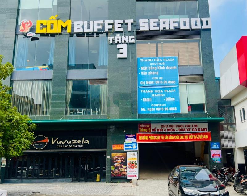 Cốm Buffet Hải Sản là nhà hàng buffet tại TP.  Sầm Sơn chuyên về hải sản nướng được yêu thích nhất phố biển trong thời gian vừa qua
