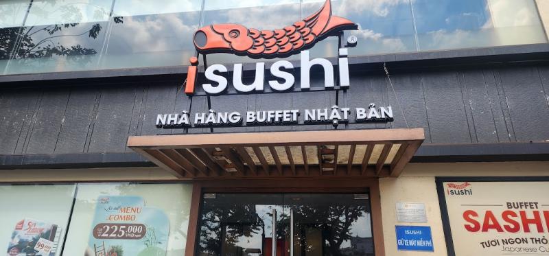 Tại iSushi, thực khách vừa tận hưởng được không gian đậm chất Nhật Bản, vừa thưởng thức bữa tiệc buffet iSushi hấp dẫn