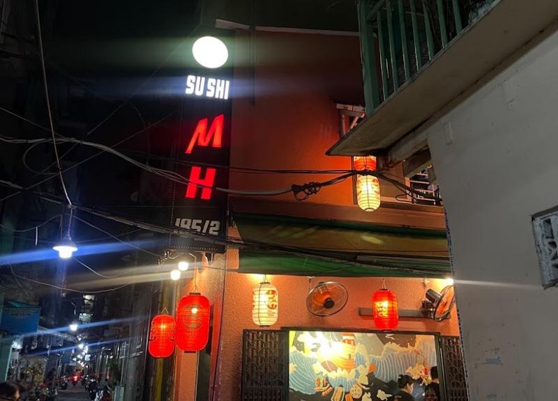 Sushi M-H là một nhà hàng sushi Nhật Bản nằm ở mặt đường Nguyễn Văn Cừ, nhà hàng bình dân nhưng món ăn lại cực kỳ chất lượng và đảm bảo