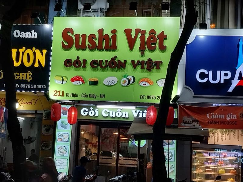 Dừng chân tại Sushi Việt, thực khách sẽ được thưởng thức những phần sushi với công thức độc quyền, nguyên liệu nhập khẩu 100%