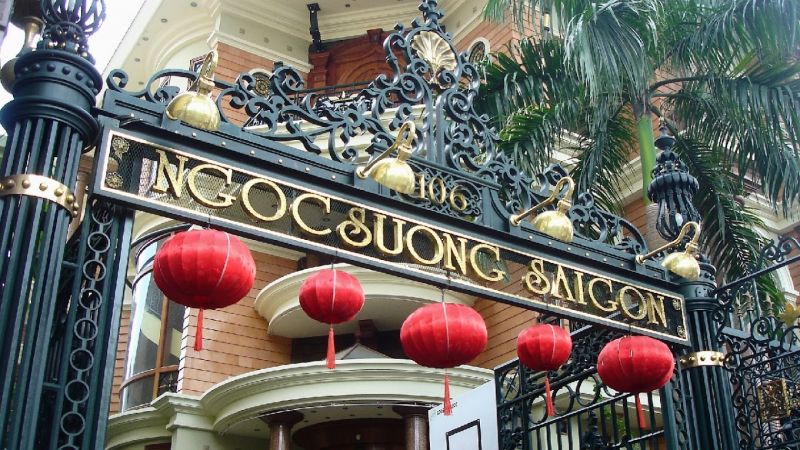 Ngọc Sương Sài Gòn là một địa chi thưởng thức hải sản sang trọng và đẳng cấp tại TP. HCM