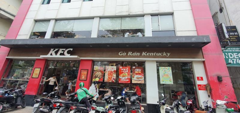 KFC Xã Đàn là một địa chỉ bán đồ ăn nhanh được nhiều thực khách yêu thích từ vị trí đến các món ăn mà nhà hàng cung cấp