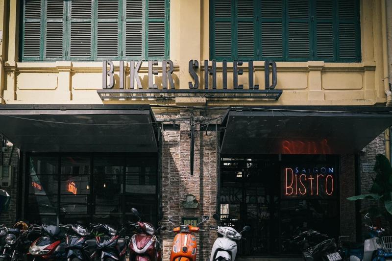 Biker Shield Bistro là một địa chỉ được nhiều người yêu thích trên đường Nguyễn Công Trứ