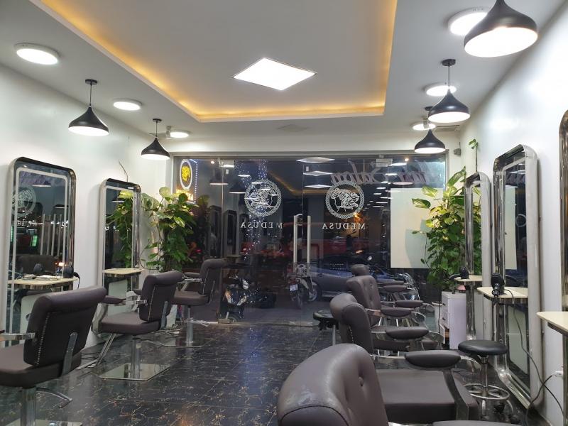 Medusa Hairdressing Salon là một trong những salon tóc hàng đầu hiện nay tại Hà Đông, Hà Nội. 