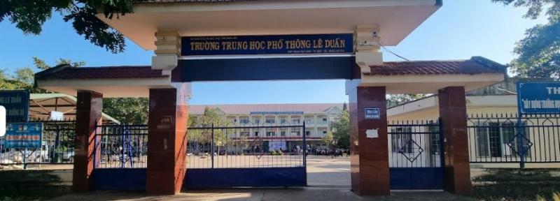 Trường THPT Lê Duẩn