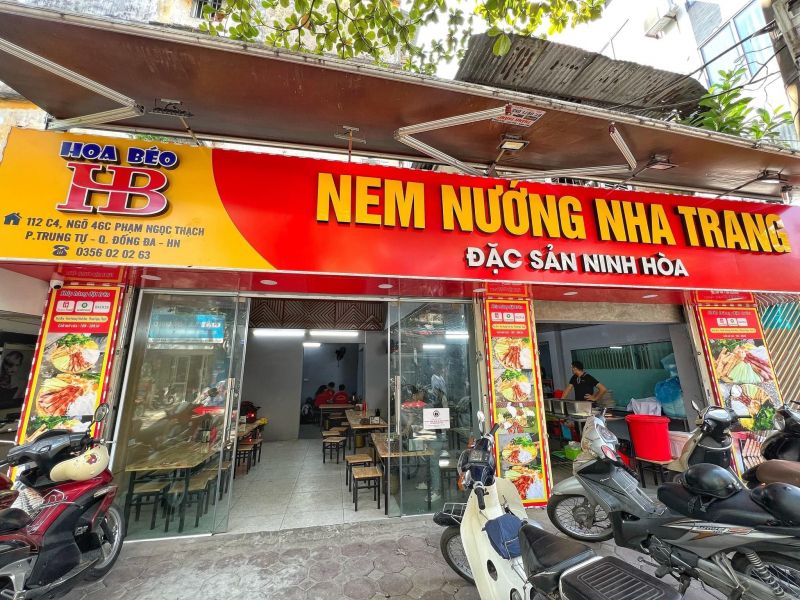 Nem nướng Hoa Béo là một trong những quán ăn ngon khu vực Long Biên