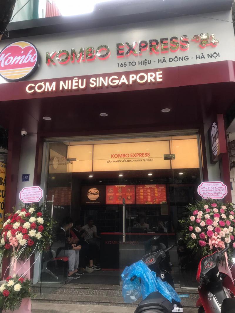 Trải qua chặng đường 8 năm hình thành và phát triển, Cơm niêu Singapore Kombo đã trở thành Hệ thống Nhà hàng Cơm niêu Singapore số 1 Việt Nam.