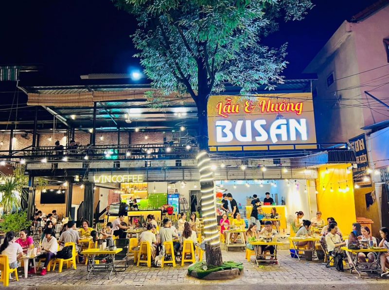 Menu món nướng tại Lẩu nướng Busan đa dạng đầy đủ thịt bò, heo, hải sản cho mọi người lựa chọn