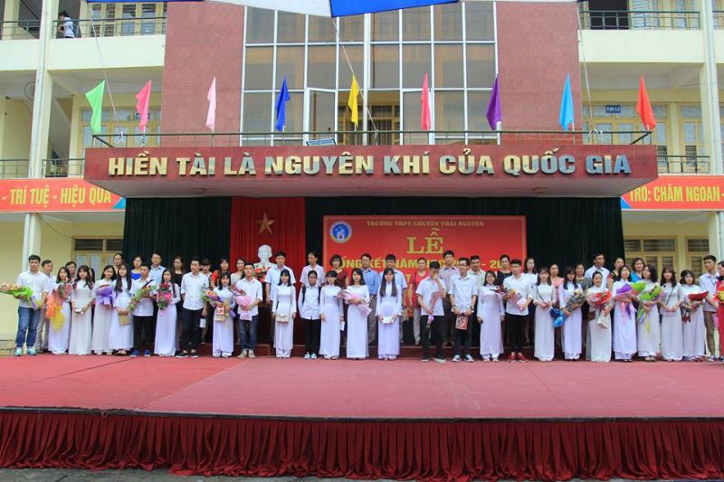 Trường THPT Chuyên Thái Nguyên