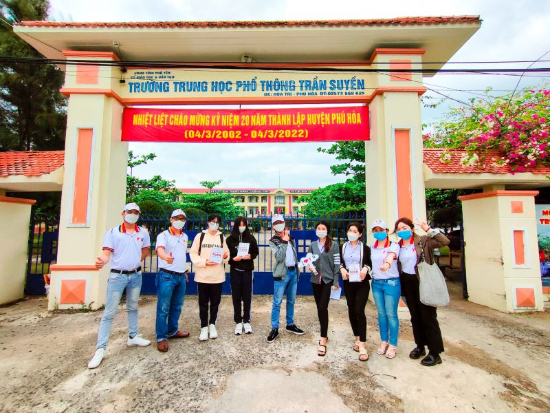 Trường THPT Trần Suyền