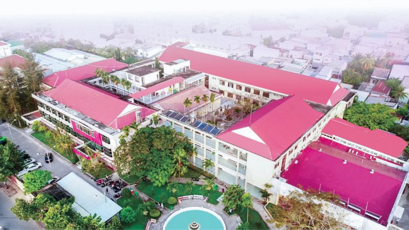 Bệnh viện Phụ sản ở Cần Thơ là bệnh viện chuyên ngành sản phụ khoa tuyến cao nhất của khu vực đồng bằng sông Cửu Long. 
