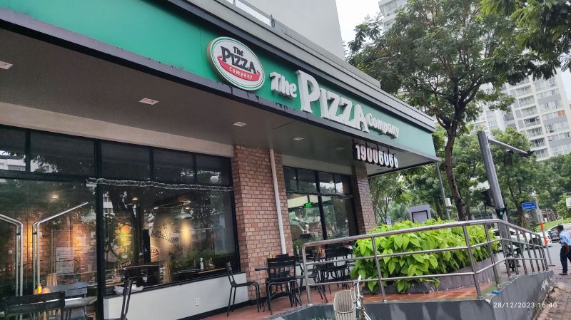 Nếu có hứng thú với món Ý và muốn trải nghiệm không gian ẩm thực sang trọng, đắng cấp bạn mau chóng ghi nhanh địa chỉ The Pizza Company vào nhé.